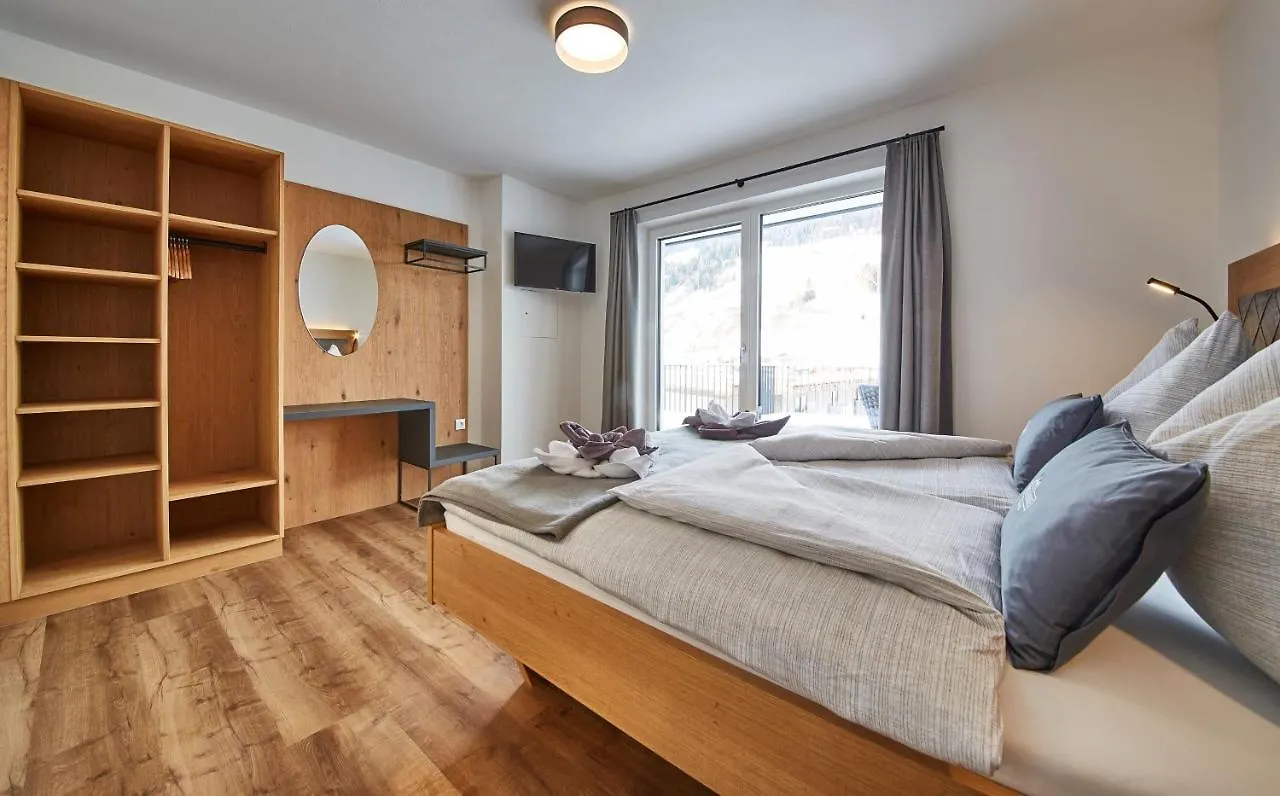 Wiesl Lodge Saalbach Aparthotel
